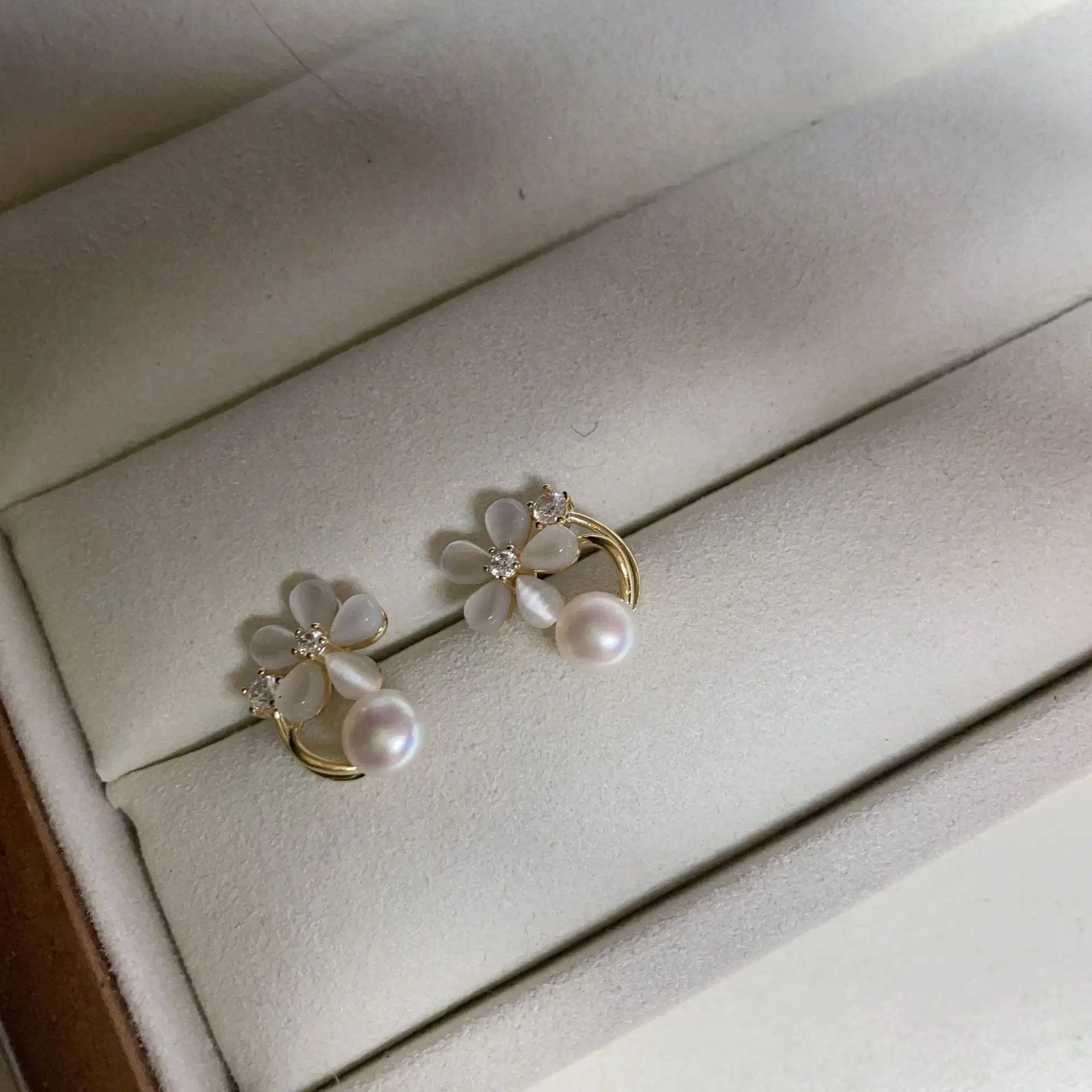 Japanese & Korean Fashion Small Cat's Eye Pearl Earrings Women Silver - Image 4