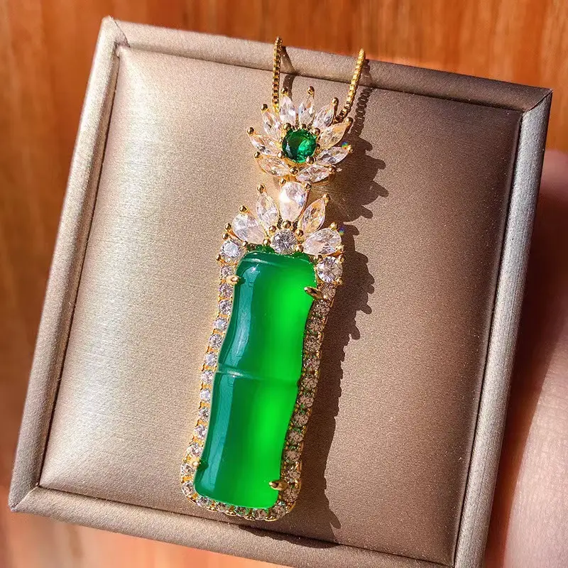 High Ice Light Brazilian Sun Green Chalcedony Gold Plated Pendant Necklace — feature 1