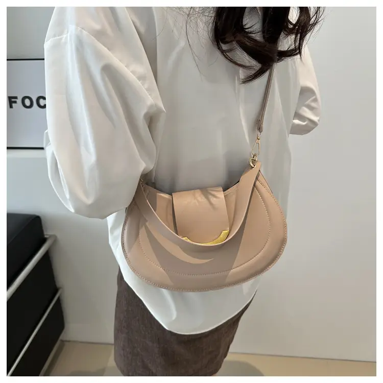 Black Western Crossbody Shoulder Bag with Gold Clasp - Image 9