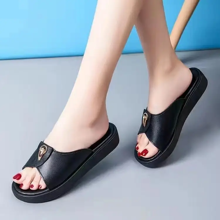 2024 Summer new style slippers women's fashion outerwear non-slip women's mother thick bottom soft bottom women's sandals — feature 3