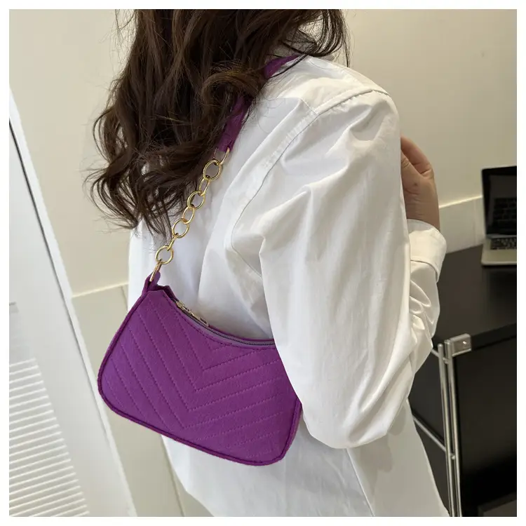 Women's Felt Chain Shoulder Bag Candy Color — feature 11
