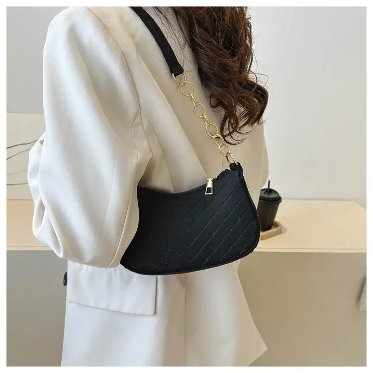 Women's Felt Chain Shoulder Bag Candy Color — feature 18
