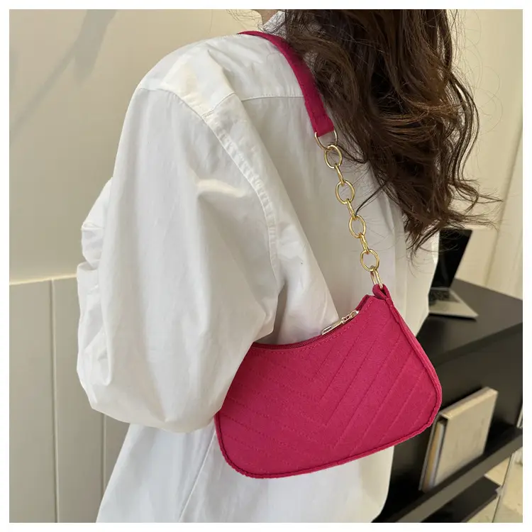 Women's Felt Chain Shoulder Bag Candy Color — feature 9