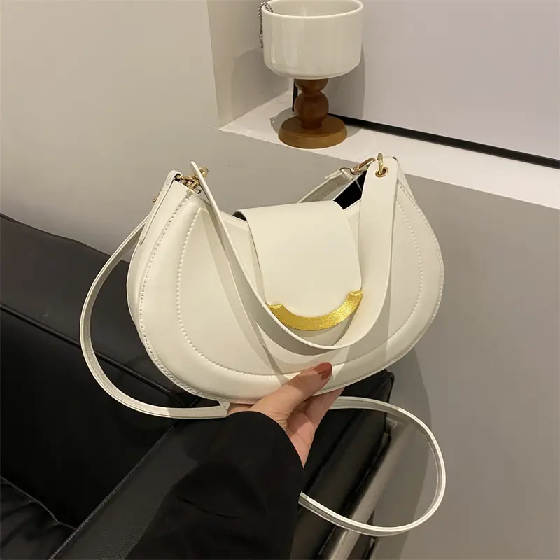 Black Retro Shoulder Bag for Women 2024 - Image 7