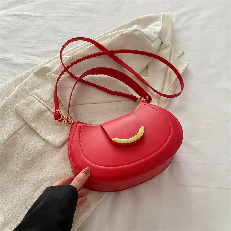Black Retro Shoulder Bag for Women 2024 - Image 3