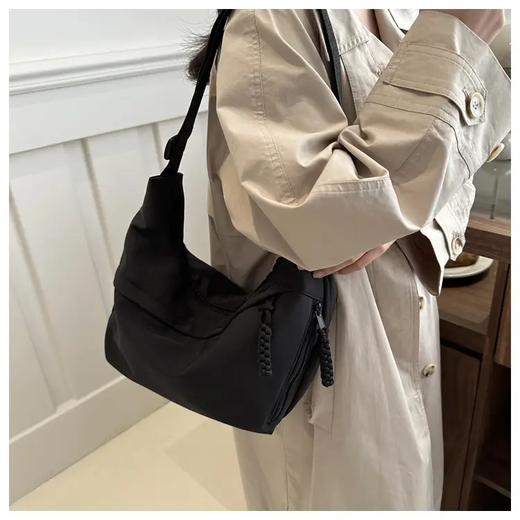 Black Korean Style Shoulder Messenger Bag for Women — feature 10