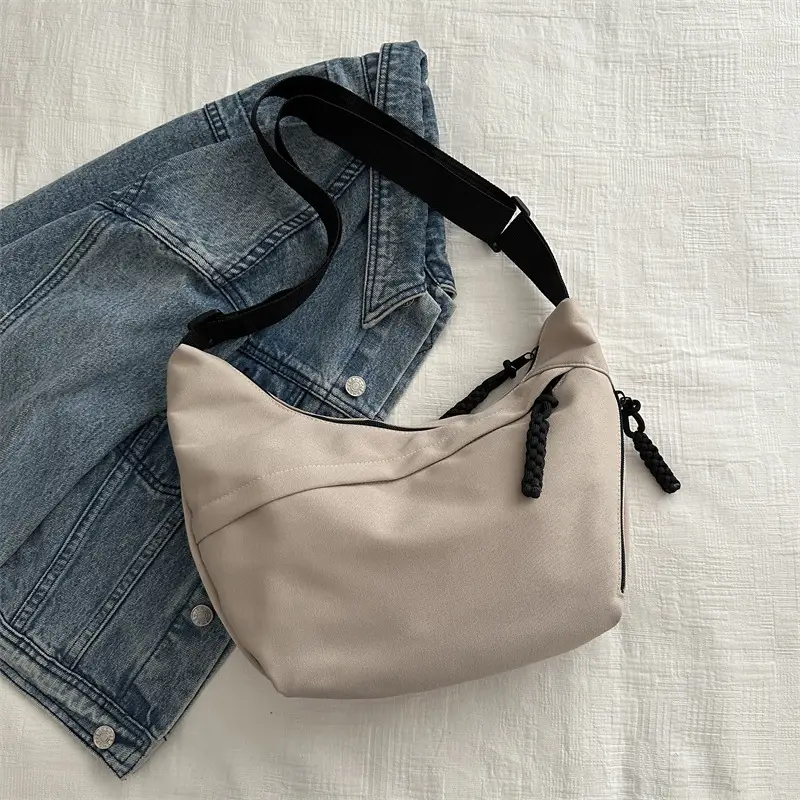 Black Korean Style Shoulder Messenger Bag for Women - Image 4