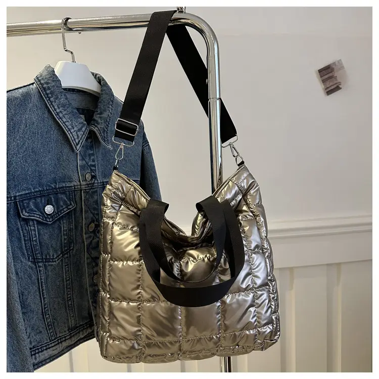 Women's Silver Puffer Shoulder Bag New 2024 — feature 26