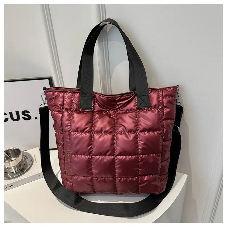 Women's Silver Puffer Shoulder Bag New 2024 — feature 31