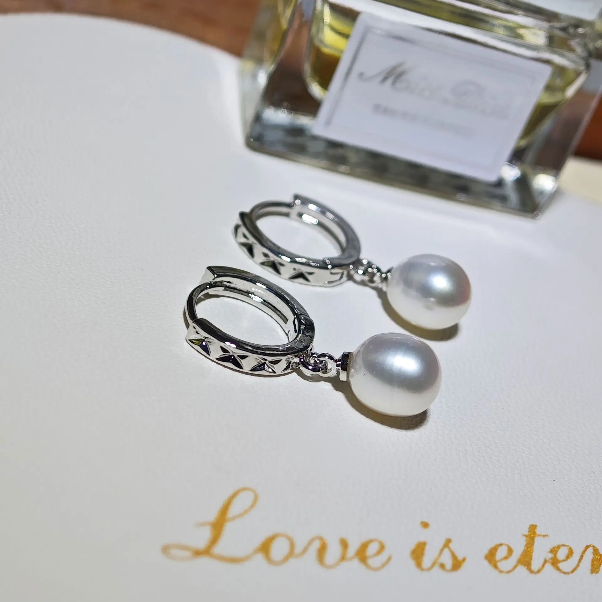 Copper Gold Plated Pearl Ear Buckle Set — feature 7