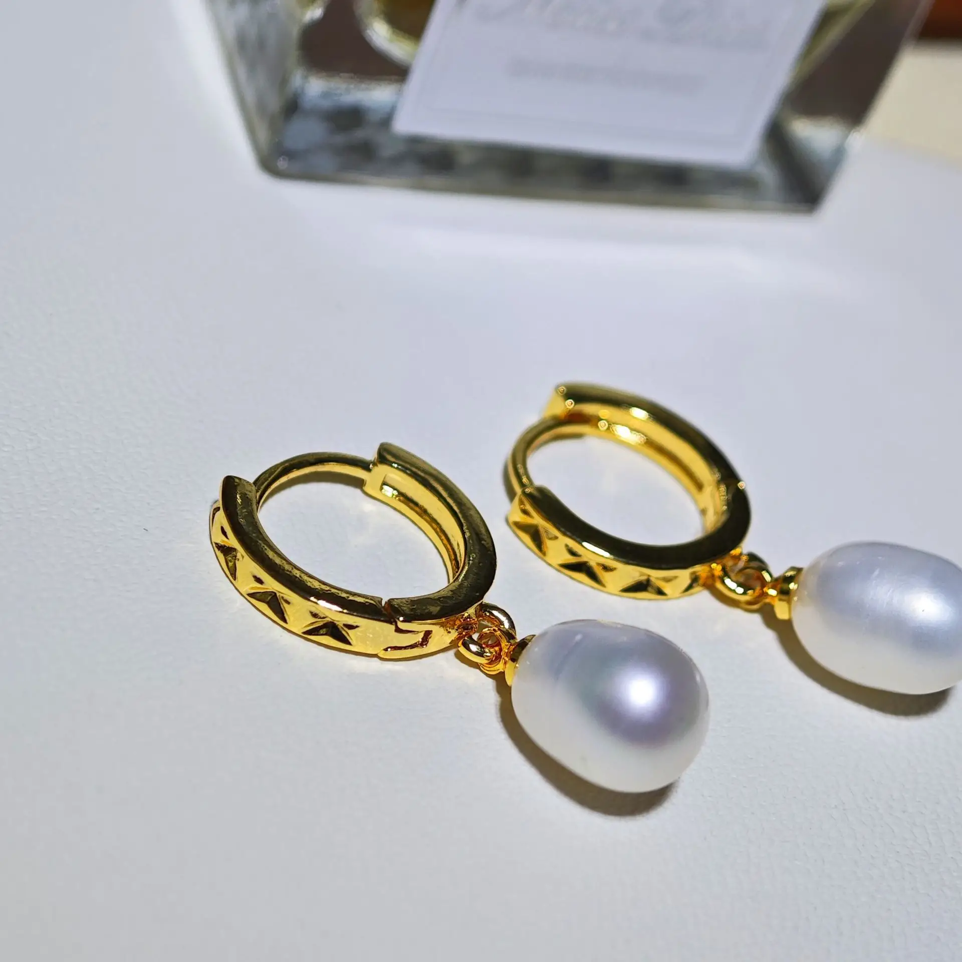 Copper Gold Plated Pearl Ear Buckle Set - Image 2
