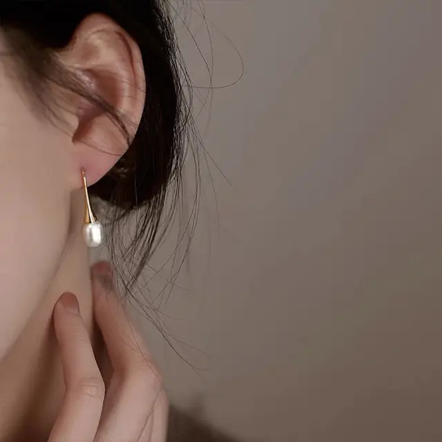 Pearl Drop Earrings 2024 New Luxury French Design - Image 3