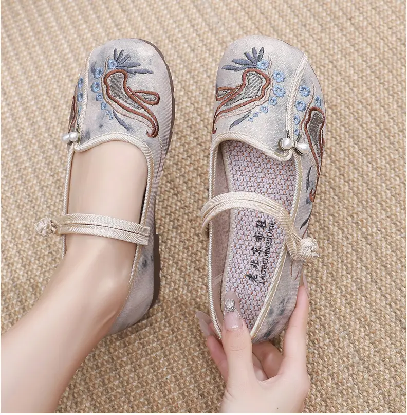 Retro Style Han Dynasty Shoes, Old Beijing Cloth Shoes for Women, Shallow Mouth, Comfortable and Breathable Ethnic Style Women's Shoes, Flat Heel, Soft Sole Embroidered Shoes — feature 21
