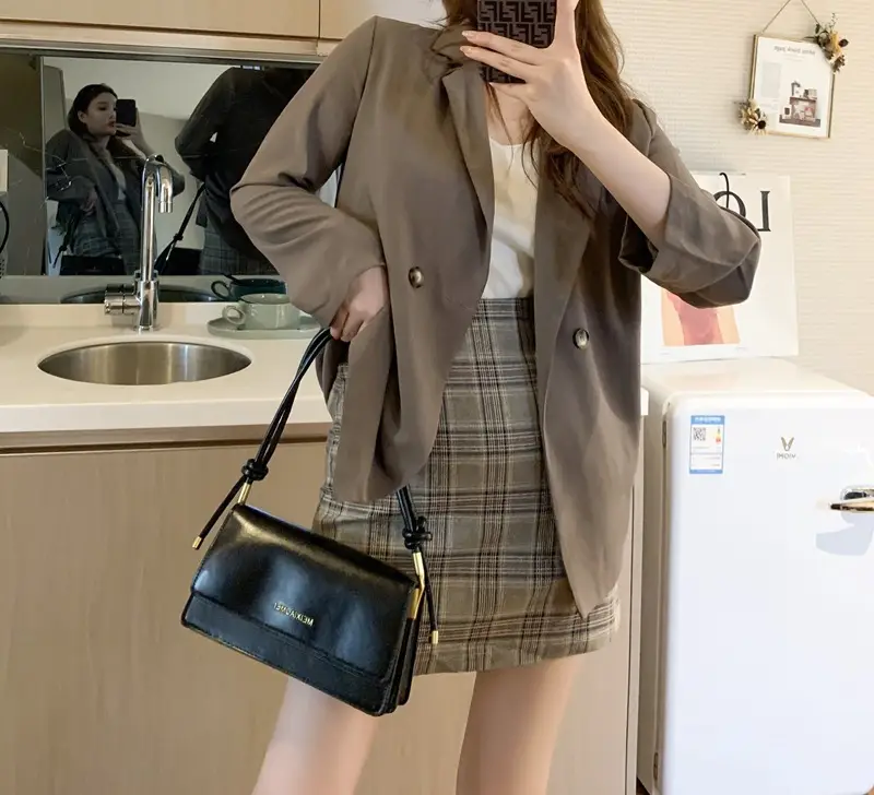 White French Style Shoulder Messenger Bag for Women - Image 8