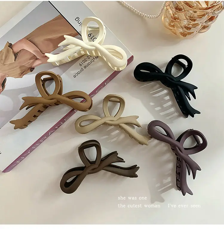 Spring Bow Clip for Women High-Grade Large Ribbon Updo — feature 2