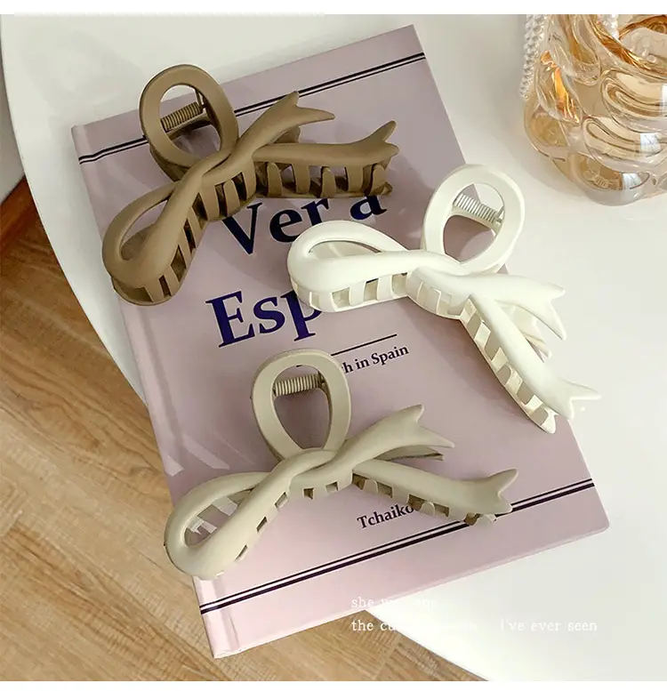 Spring Bow Clip for Women High-Grade Large Ribbon Updo — feature 9