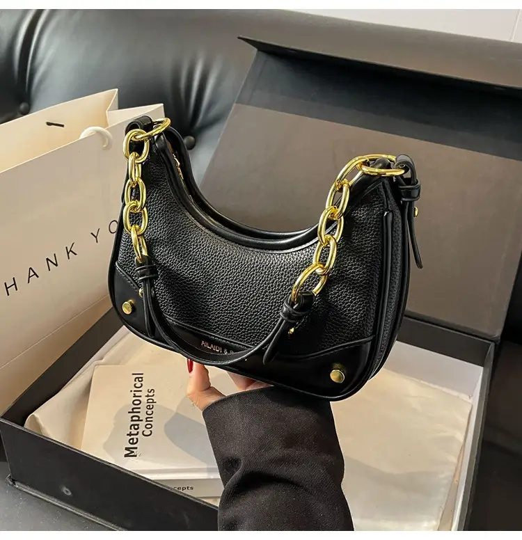 Korean Style Chain Shoulder Messenger Bag Black Beige — feature 33