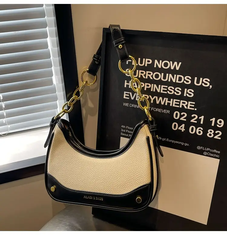 Korean Style Chain Shoulder Messenger Bag Black Beige — feature 38