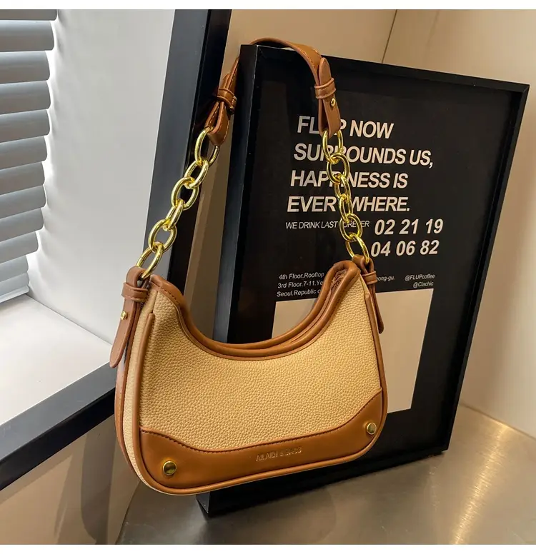 Korean Style Chain Shoulder Messenger Bag Black Beige — feature 41