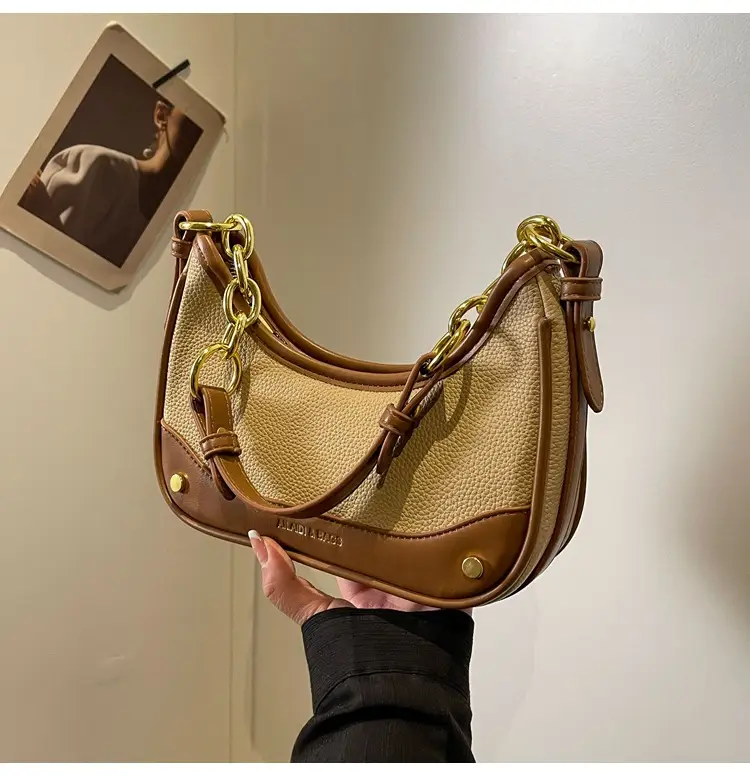 Korean Style Chain Shoulder Messenger Bag Black Beige — feature 42