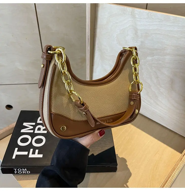 Korean Style Chain Shoulder Messenger Bag Black Beige — feature 48