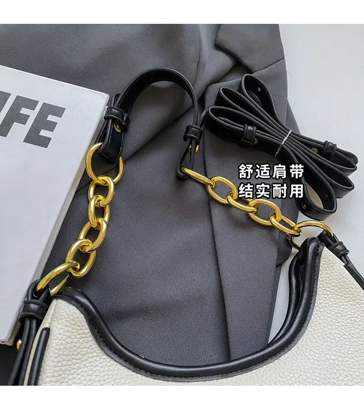 Korean Style Chain Shoulder Messenger Bag Black Beige — feature 6