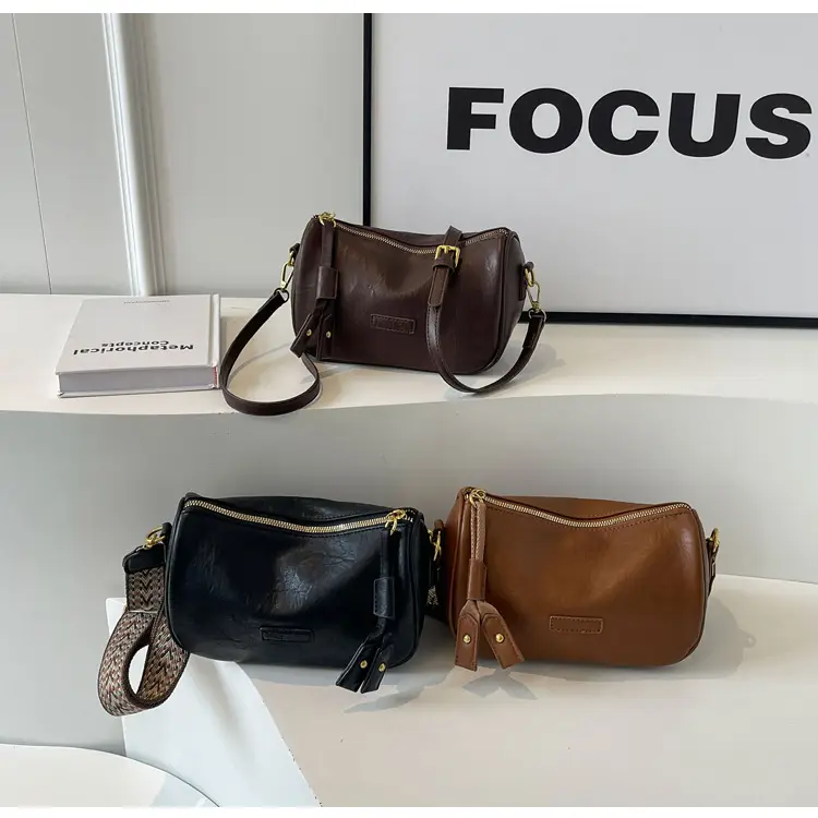Black Retro Crossbody Bag for Women 2024 — feature 14