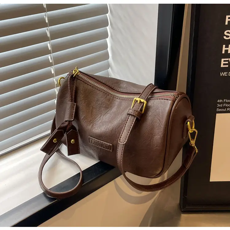Black Retro Crossbody Bag for Women 2024 — feature 30