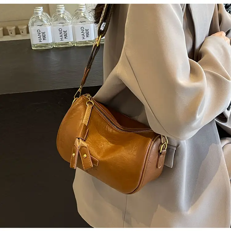 Black Retro Crossbody Bag for Women 2024 — feature 34