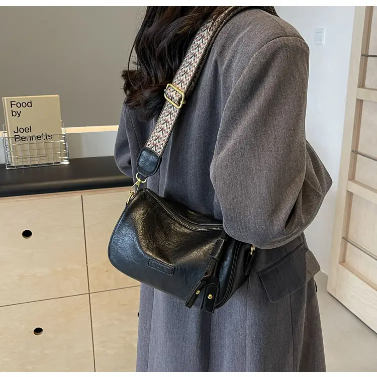 Black Retro Crossbody Bag for Women 2024 — feature 46