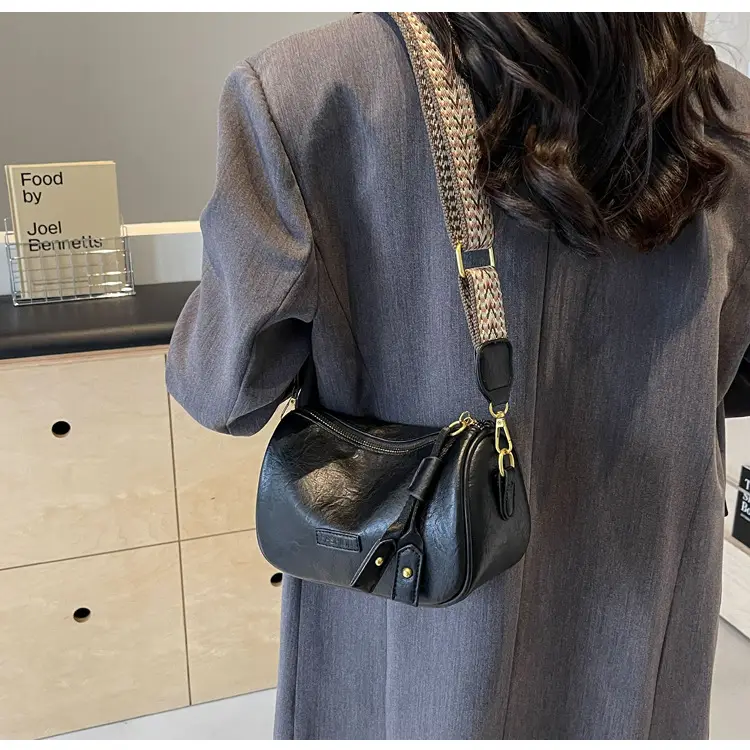 Black Retro Crossbody Bag for Women 2024 — feature 47