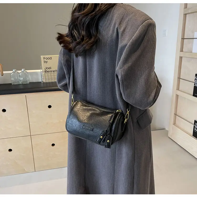 Black Retro Crossbody Bag for Women 2024 — feature 48