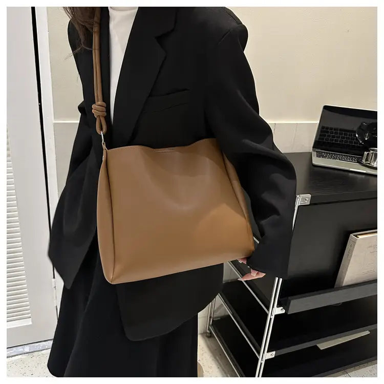 Women Retro Textured Shoulder Bag Brown 2024 — feature 19
