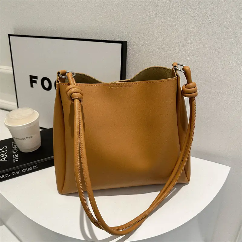 Women Retro Textured Shoulder Bag Brown 2024 - Image 4