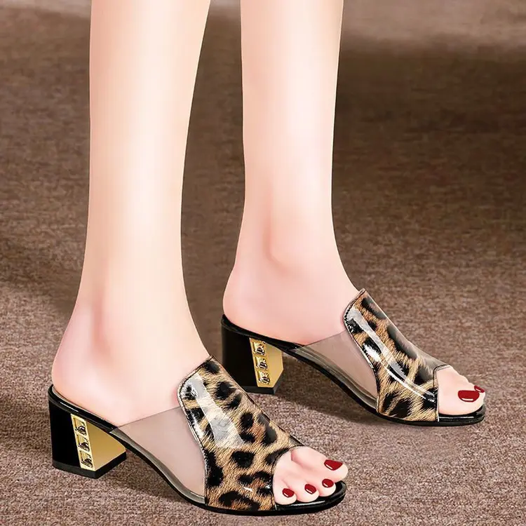 New mid heel versatile Korean style sandals high heel women's summer crystal leopard print outerwear women's square heel chunky heel sandals — feature 2