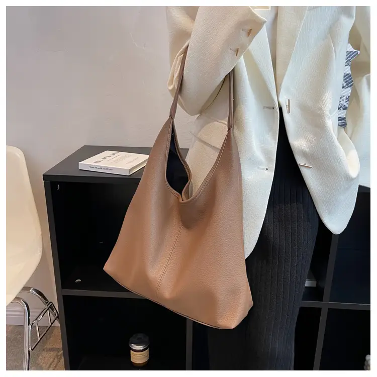 Women's Large Capacity Tan Leather Shoulder Bag — feature 15