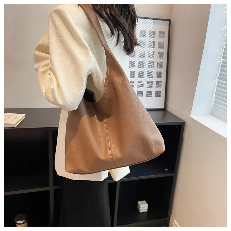 Women's Large Capacity Tan Leather Shoulder Bag — feature 17