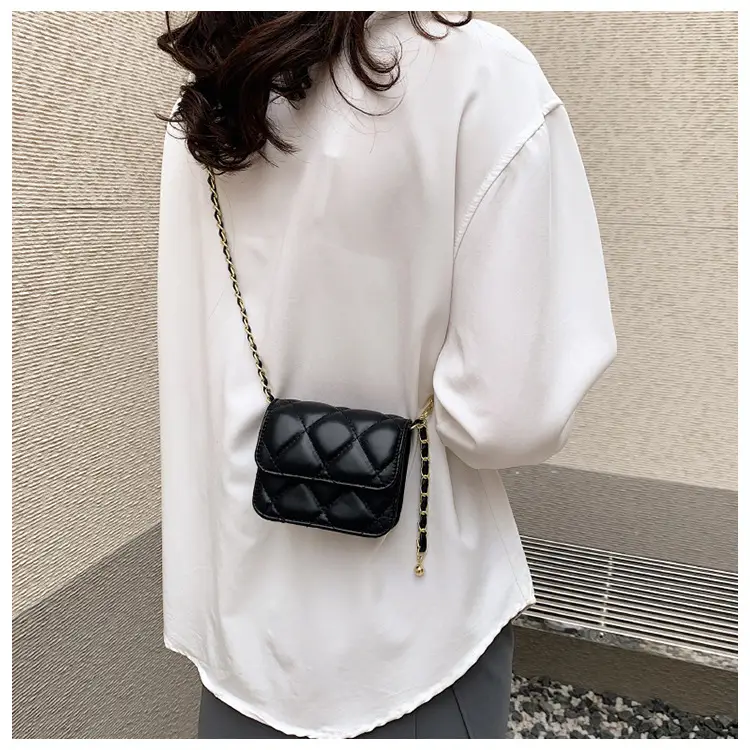 Women Quilted Chain Crossbody Bag Black 2026 — feature 22