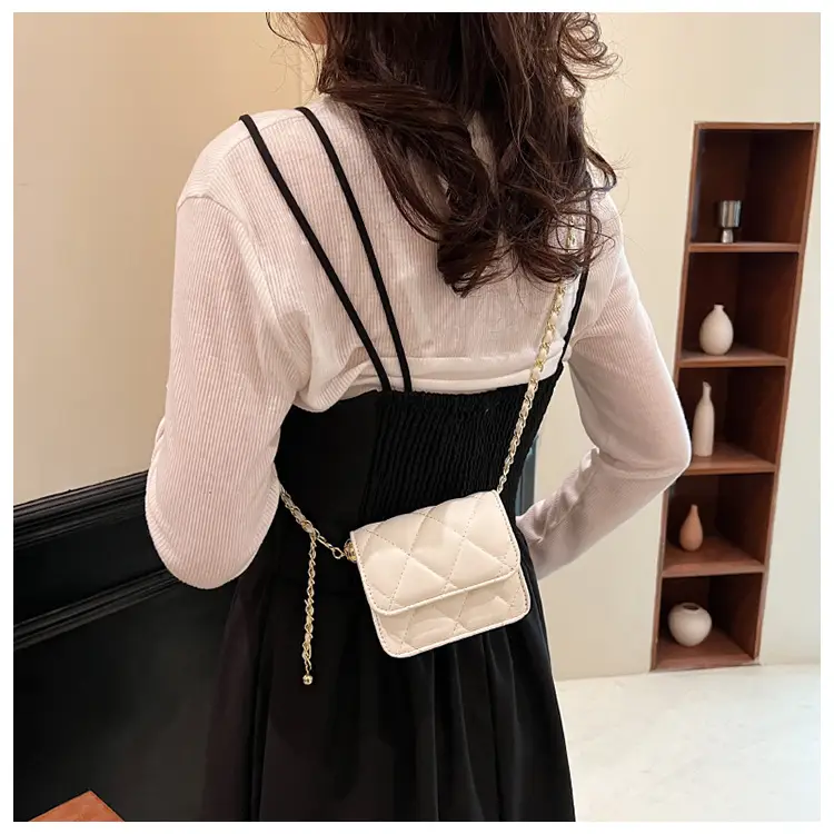 Women Quilted Chain Crossbody Bag Black 2026 — feature 32
