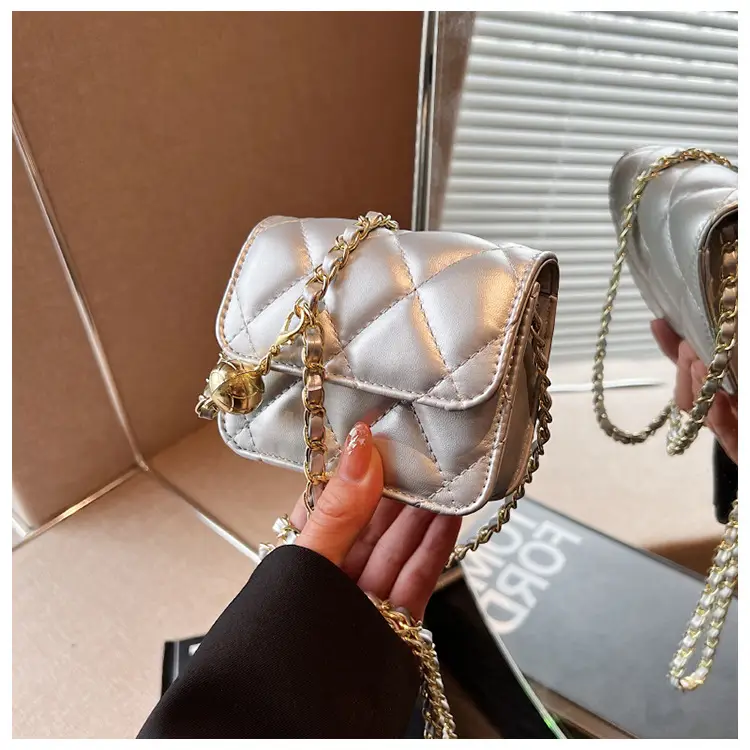 Women Quilted Chain Crossbody Bag Black 2026 — feature 35