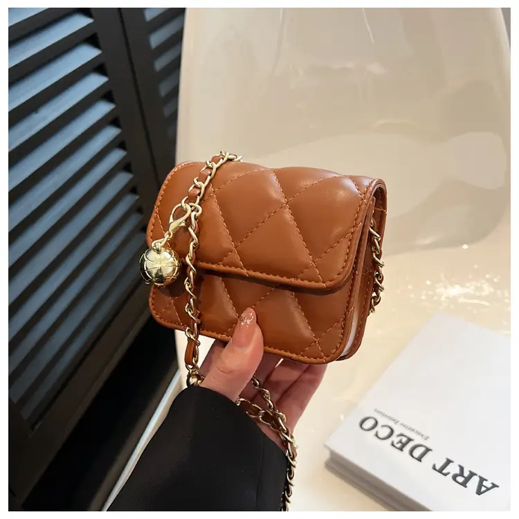 Women Quilted Chain Crossbody Bag Black 2026 — feature 38