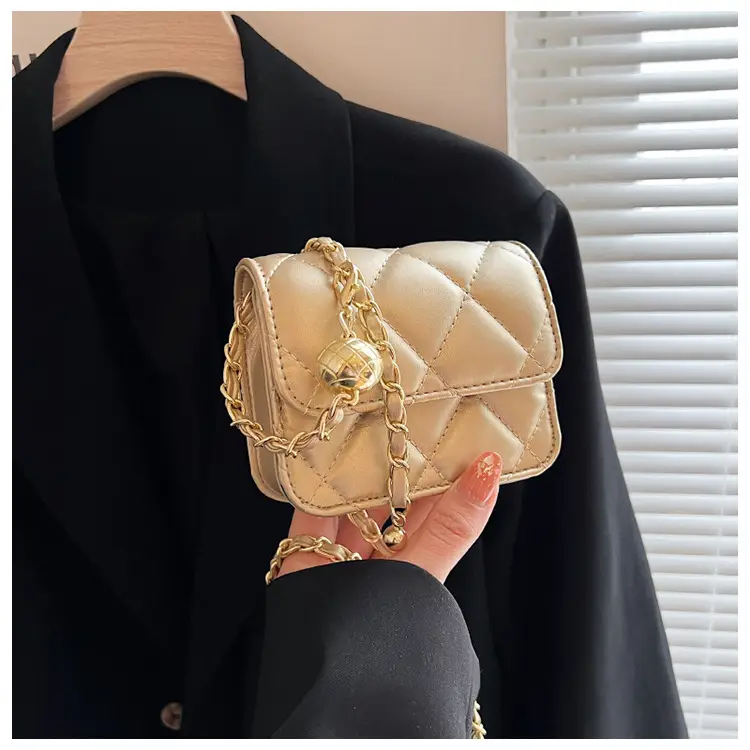 Women Quilted Chain Crossbody Bag Black 2026 — feature 42