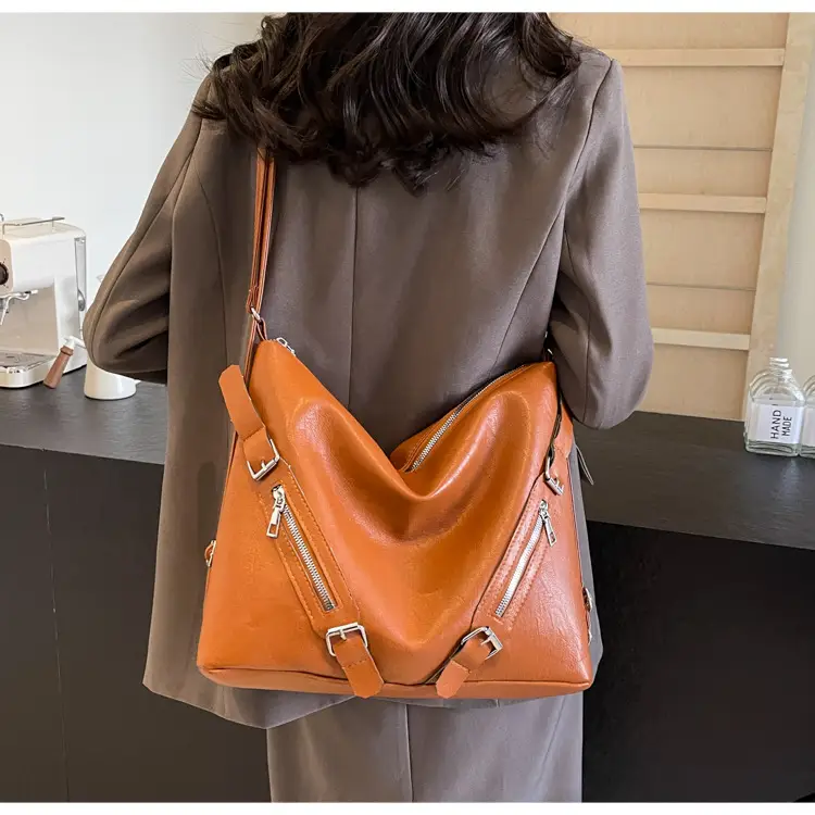 Black Large Capacity Shoulder Bag for Women 2024 — feature 18