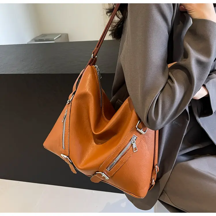 Black Large Capacity Shoulder Bag for Women 2024 — feature 20
