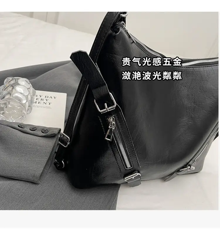 Black Large Capacity Shoulder Bag for Women 2024 — feature 3