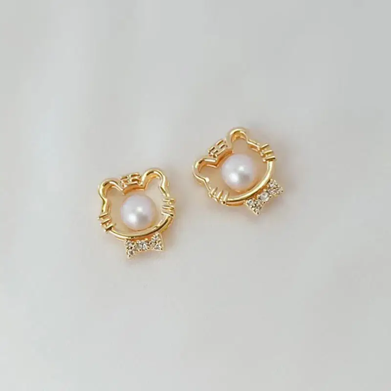 Women's Tiger Head Pearl Earrings Gold Plated — feature 11