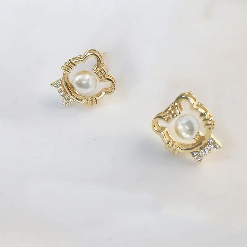 Women's Tiger Head Pearl Earrings Gold Plated — feature 7