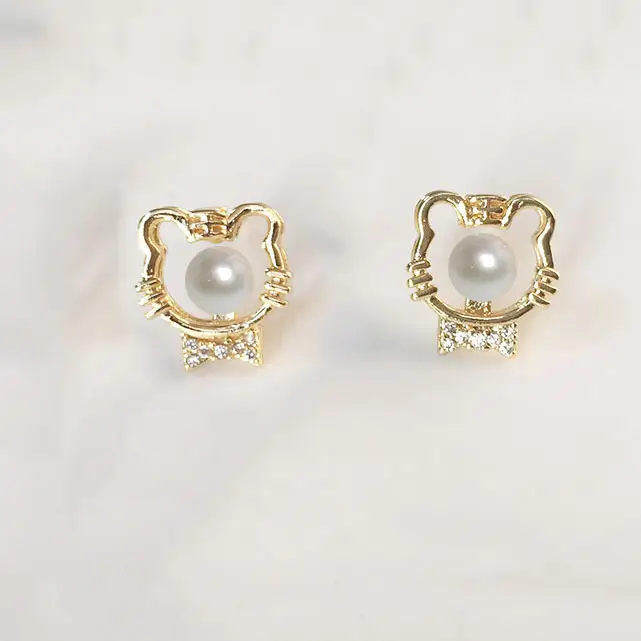 Women's Tiger Head Pearl Earrings Gold Plated — feature 9