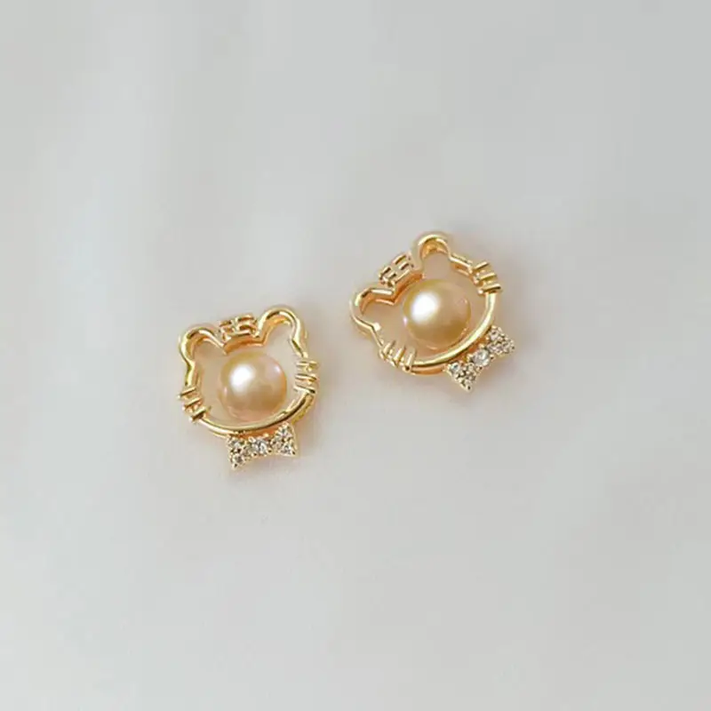 Women's Tiger Head Pearl Earrings Gold Plated - Image 2