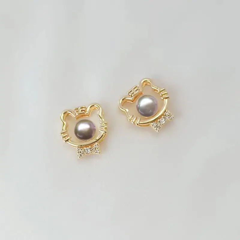 Women's Tiger Head Pearl Earrings Gold Plated - Image 3